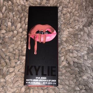 Angel matte lip kit - Kylie Jenner